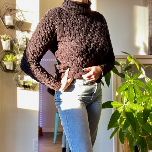 Valerie Stevens Knitted Turtleneck Sweater - Picture 3 of 4